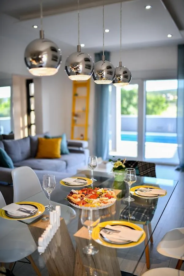 Luxurious Villa Natali Pridraga