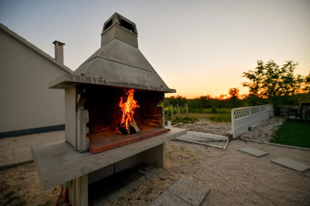 Luxurious Villa Natali Pridraga