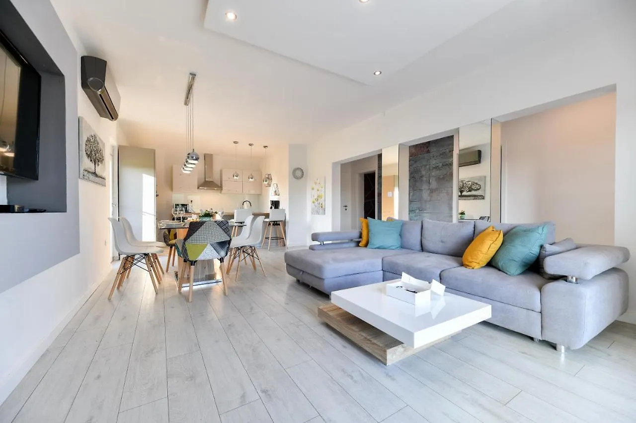Luxurious Villa Natali Pridraga Holiday home