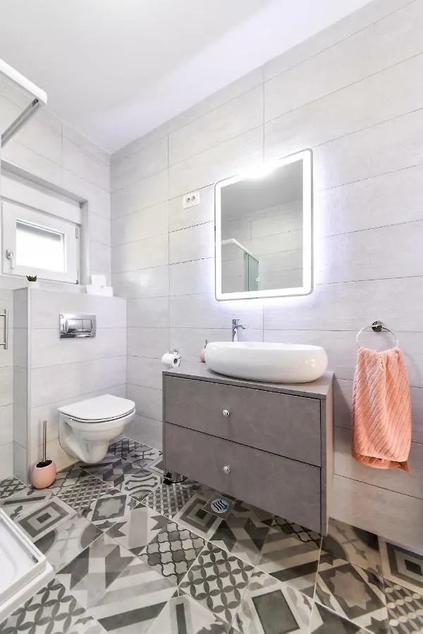 Luxurious Villa Natali Pridraga